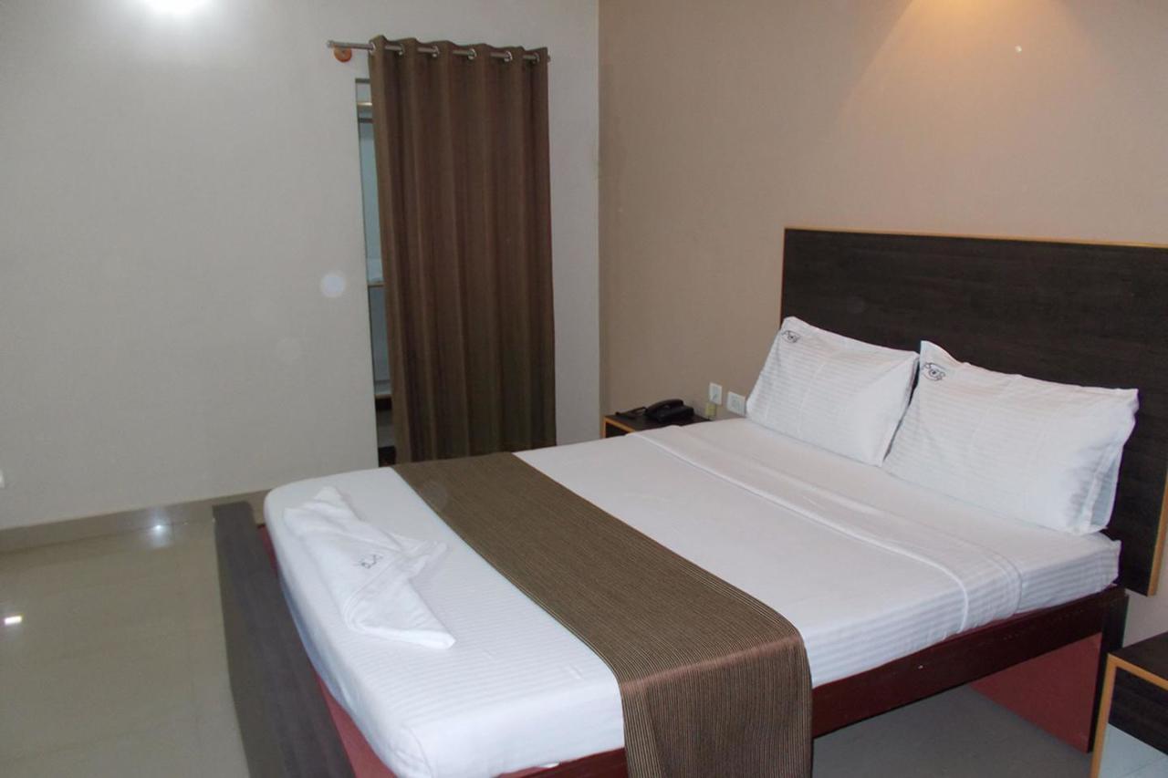 La Flora Sharmada Hidden Nest Otel Gundlupet Dış mekan fotoğraf